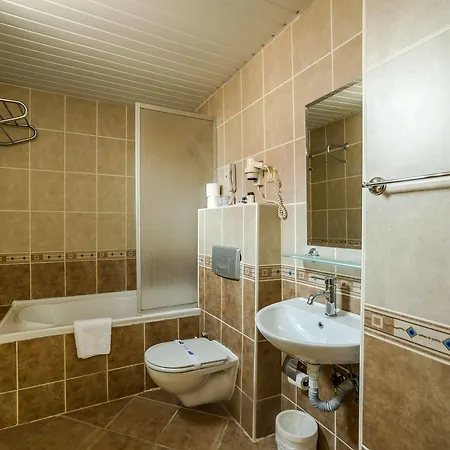 Santa Marina Hotel 3*